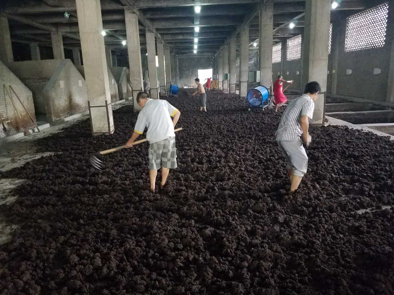 袁氏麓峰現代農業有限公司,長沙袁酒原材料基地管理,白酒銷售,酒類銷售哪里好